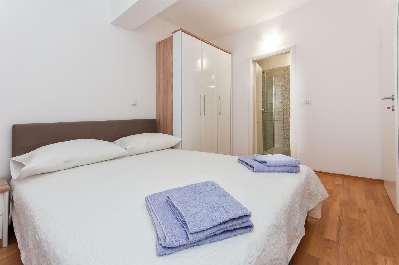 Apartman Mira- Omiš Eksteriør billede