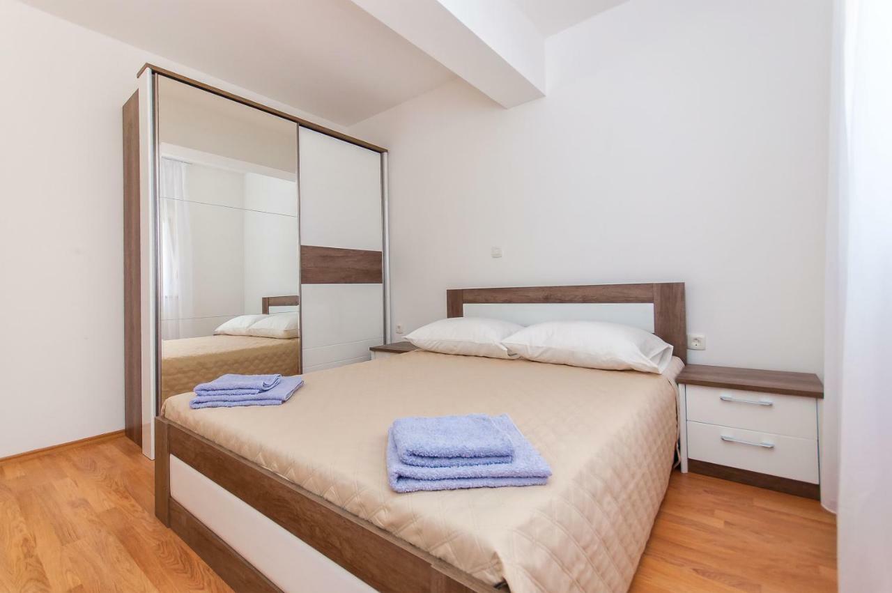 Apartman Mira- Omiš Eksteriør billede